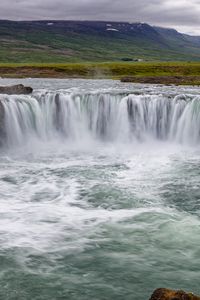 Превью обои водопад, пейзаж, природа, брызги, равнина