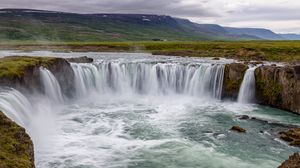 Превью обои водопад, пейзаж, природа, брызги, равнина