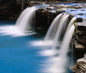 Превью обои водопад, поток, камни, вода, голубая, арканзас