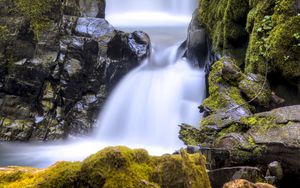 Превью обои водопад, поток, скалы, мох, камни