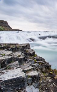 Превью обои водопад, поток, скалы, камни, небо