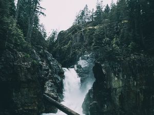 Превью обои водопад, река, скала, вода, деревья, пейзаж