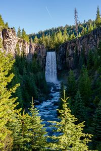 Превью обои водопад, река, скалы, деревья, пейзаж, природа