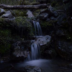 Превью обои водопад, ручей, камни, мох, вода