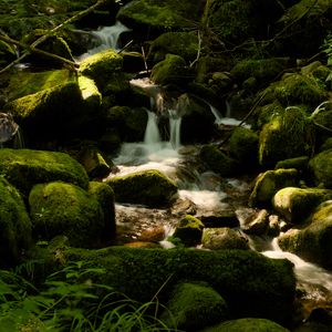 Превью обои водопад сен-николя, франция, водопад, камни, растения, пейзаж, природа
