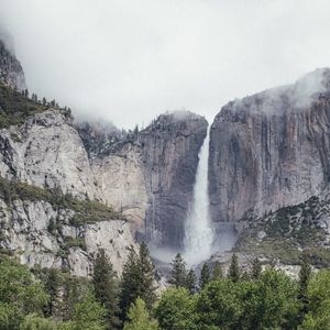 Превью обои водопад, скала, деревья, поток, пейзаж, природа