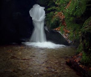 Превью обои водопад, скала, обрыв, вода, поток