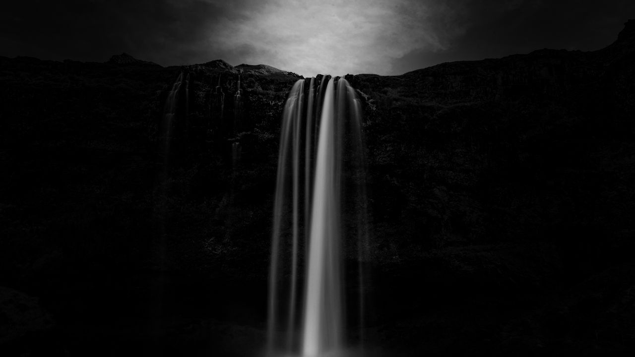 Обои водопад, скала, темный, природа