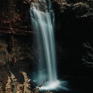 Превью обои водопад, скала, вода, поток, природа