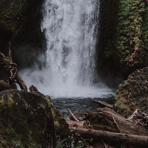 Превью обои водопад, скала, вода, поток, брызги