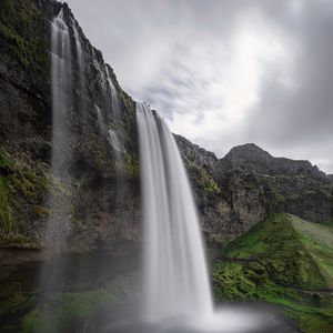 Превью обои водопад, скала, вода, пейзаж, исландия