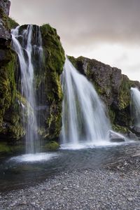 Превью обои водопад, скала, вода, пейзаж, природа, исландия