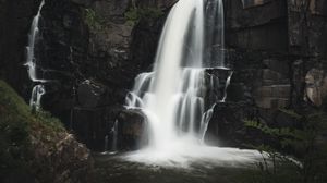 Превью обои водопад, скала, вода, поток, природа, долгая выдержка