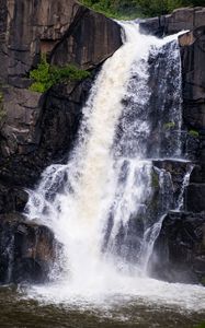 Превью обои водопад, скала, вода, поток, природа, пейзаж