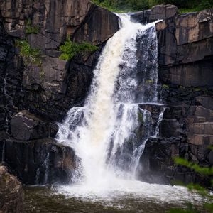 Превью обои водопад, скала, вода, поток, природа, пейзаж