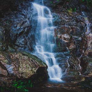 Превью обои водопад, скалы, брызги, камни