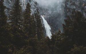 Превью обои водопад, скалы, деревья, туман, пейзаж