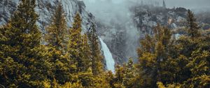 Превью обои водопад, скалы, горы, деревья, пейзаж, туман