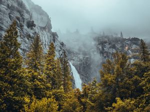 Превью обои водопад, скалы, горы, деревья, пейзаж, туман