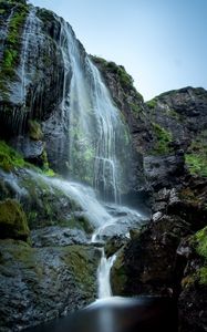 Превью обои водопад, скалы, камни, обрыв, вода