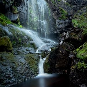 Превью обои водопад, скалы, камни, обрыв, вода