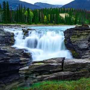 Превью обои водопад, скалы, камни, каменный, деревья