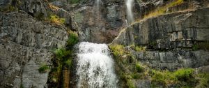 Превью обои водопад, скалы, камни, вода, растения