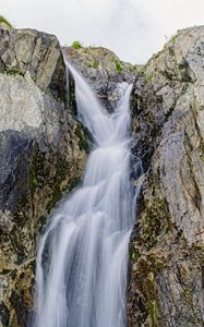 Превью обои водопад, скалы, камни, каменный, небо