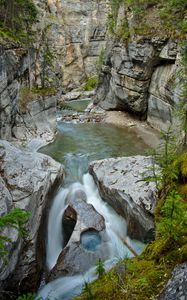 Превью обои водопад, скалы, камни, трава, мох