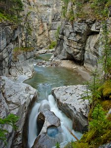 Превью обои водопад, скалы, камни, трава, мох