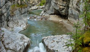 Превью обои водопад, скалы, камни, трава, мох