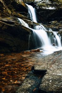 Превью обои водопад, скалы, камни, вода, каскад, брызги