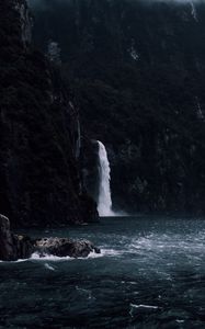 Превью обои водопад, скалы, море, утес, камни