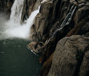 Превью обои водопад, скалы, обрыв, поток, вода