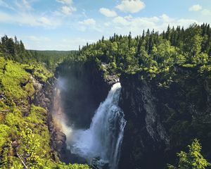 Превью обои водопад, скалы, пейзаж, природа, лес