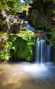 Превью обои водопад, скалы, растительность, невинность