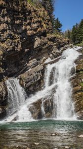 Превью обои водопад, скалы, вода, брызги, камни