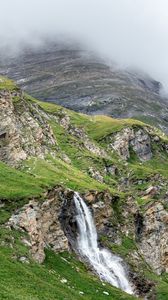 Превью обои водопад, склон, скалы, трава, пейзаж