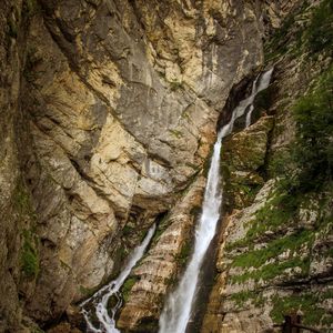 Превью обои водопад, трава, скала