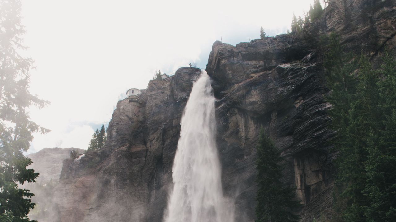 Обои водопад, туман, деревья, камни, пейзаж