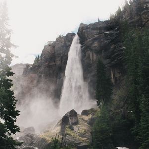 Превью обои водопад, туман, деревья, камни, пейзаж