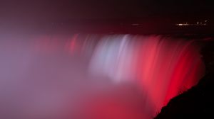 Превью обои водопад, туман, подсветка, красный, темный