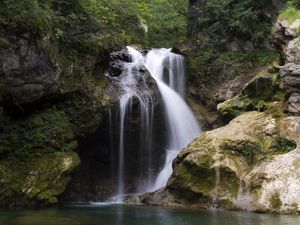 Превью обои водопад, вода, деревья, скалы, природа, пейзаж