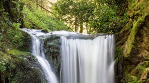 Превью обои водопад, вода, камни, мох, деревья