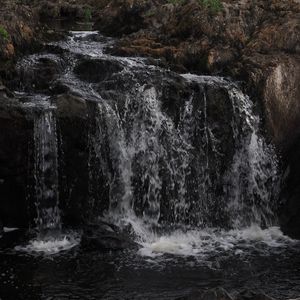 Превью обои водопад, вода, пейзаж, природа, камни