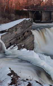 Превью обои водопад, вода, река, камни, снег, зима, природа