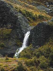 Превью обои водопад, вода, скалы, растения, камни