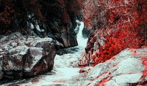 Превью обои водопад, вода, течение, камни, красные листья