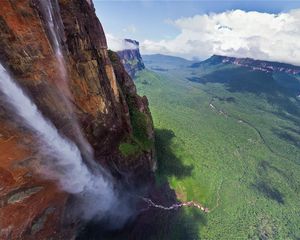 Превью обои водопад, высота, скала, поток, вид, пейзаж