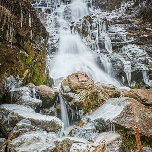 Превью обои водопад, замерзший, лед, сосульки, скалы